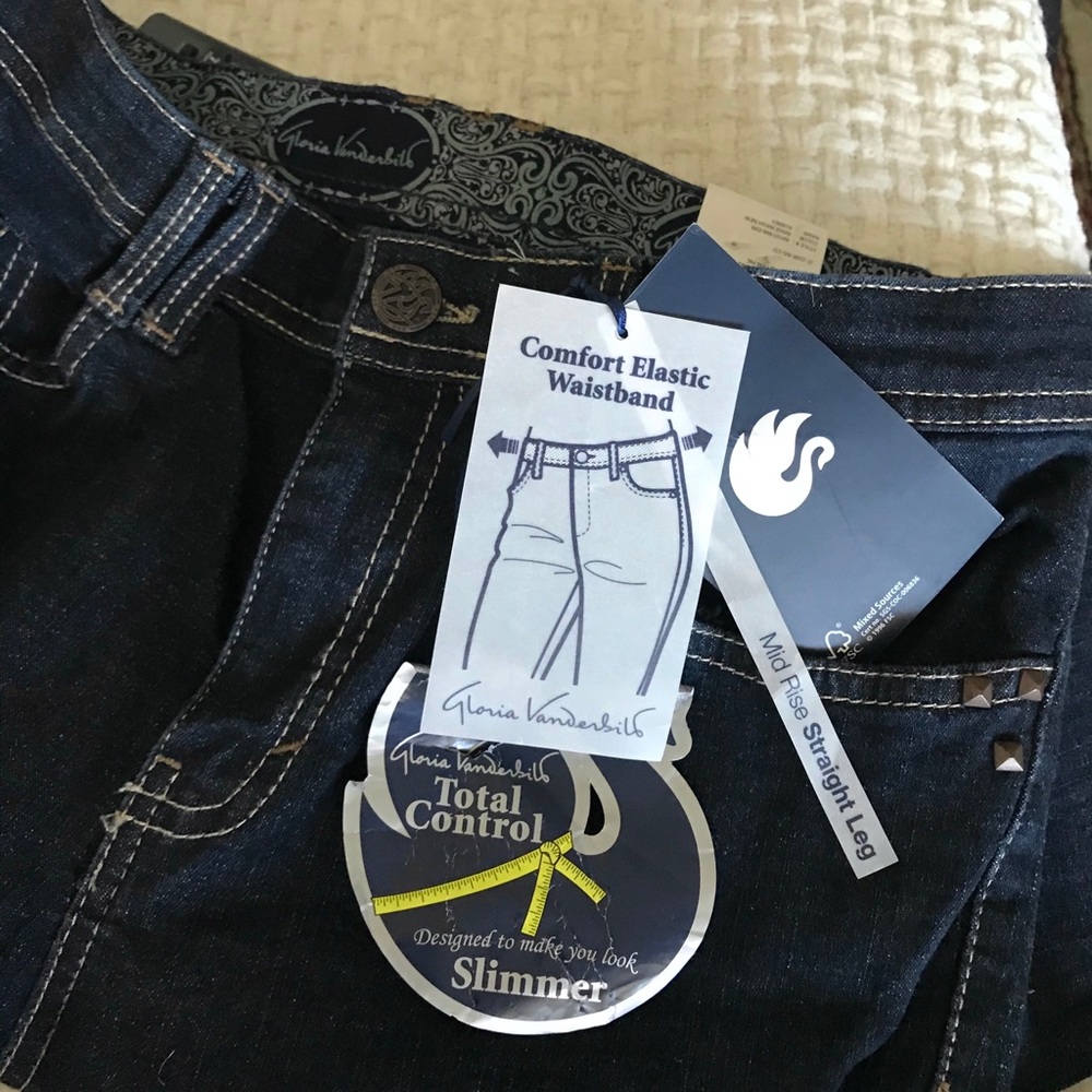 Aubrey Slimmer Jeans - Picture 2 of 3